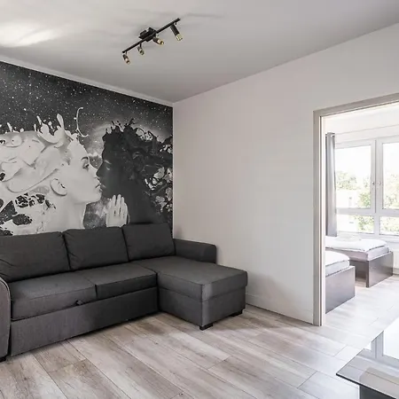 Rentplanet - Na Grobli Apartment *